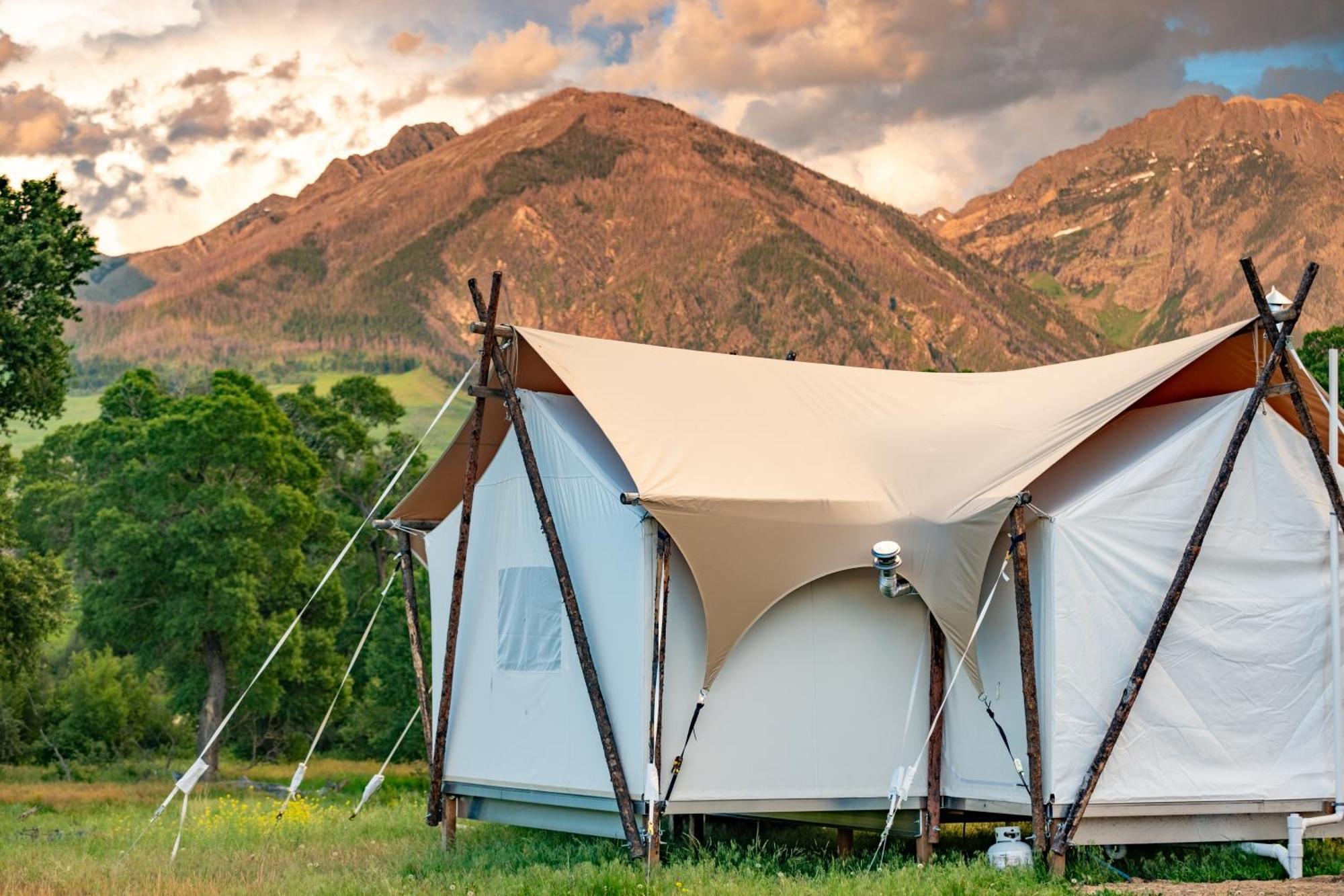 Under Canvas North Yellowstone - Paradise Valley Livingston Eksteriør billede