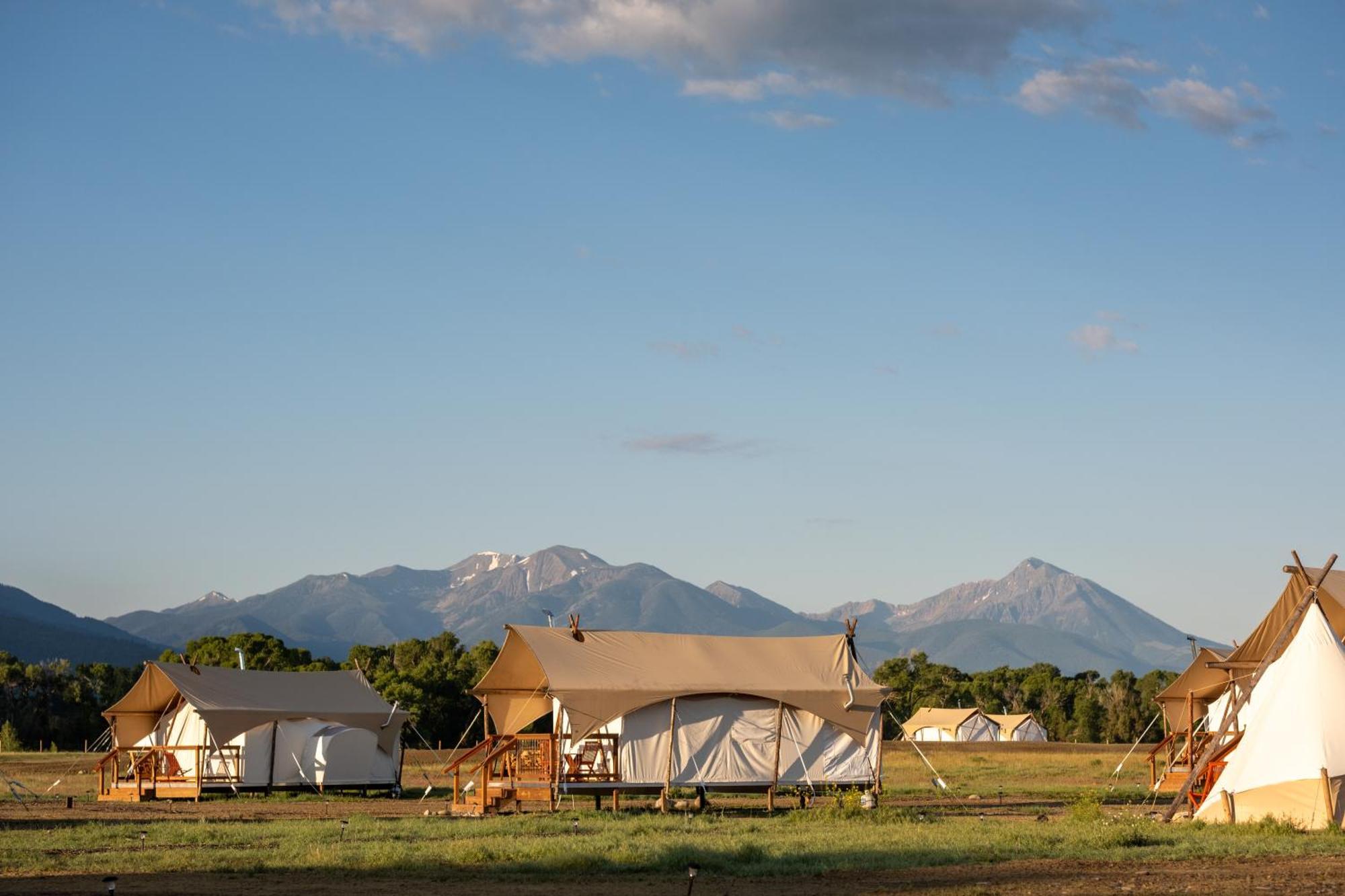 Under Canvas North Yellowstone - Paradise Valley Livingston Eksteriør billede