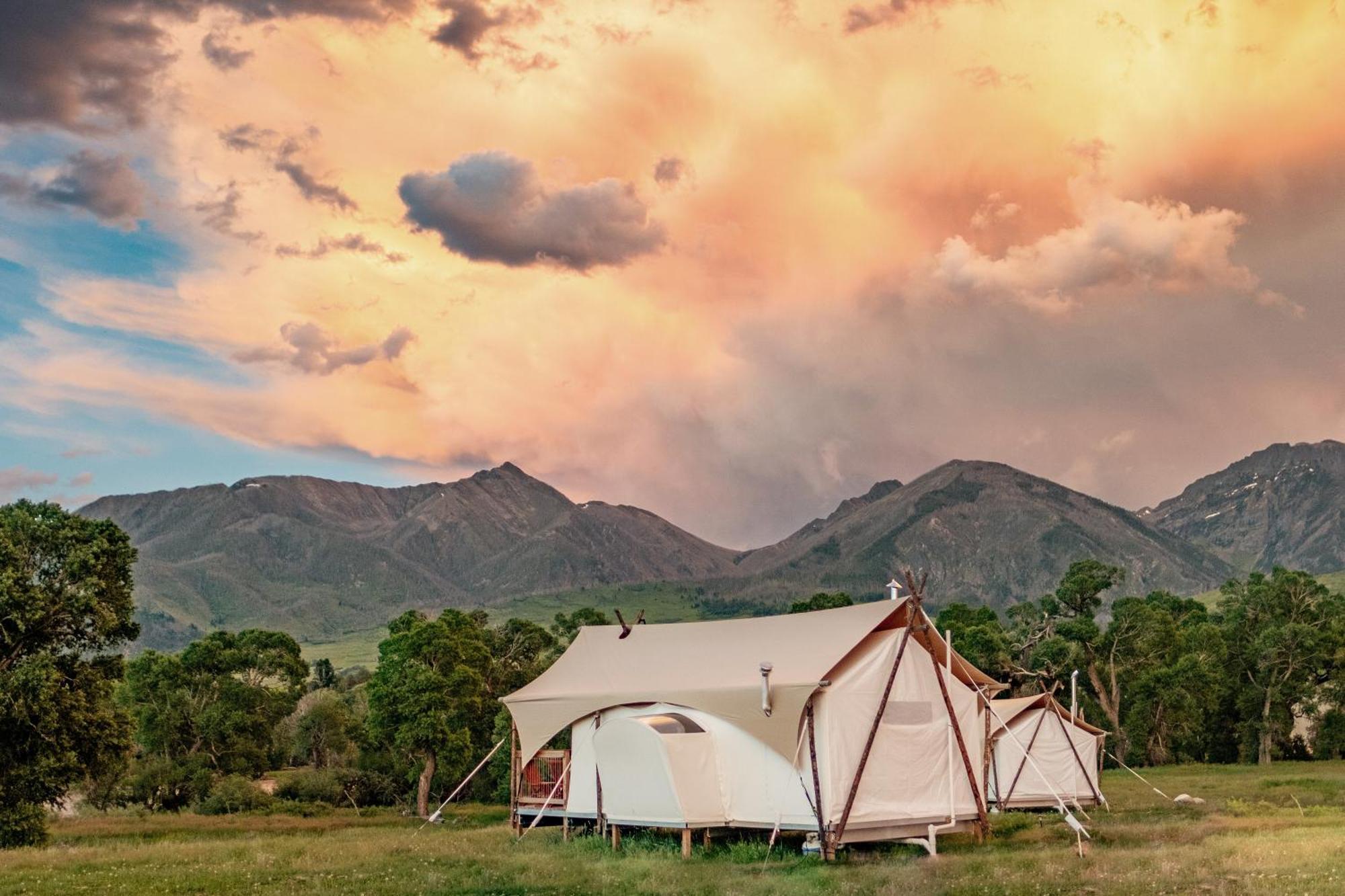 Under Canvas North Yellowstone - Paradise Valley Livingston Eksteriør billede